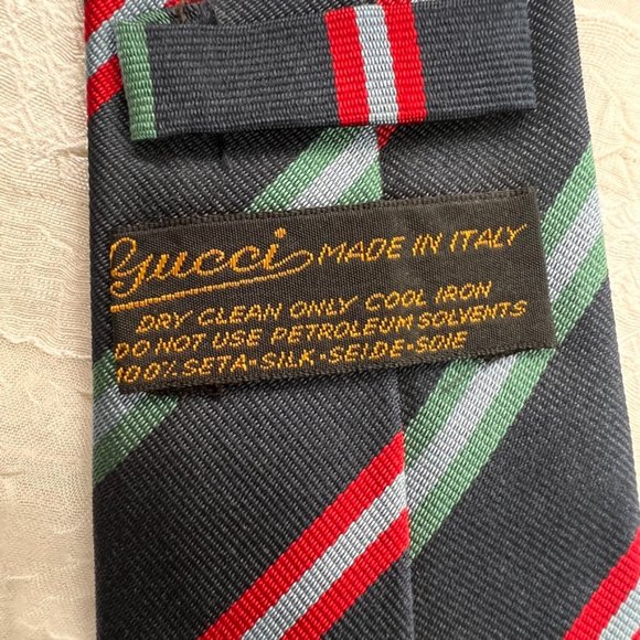 Vintage Gucci100% Silk Necktie - Picture 3 of 4